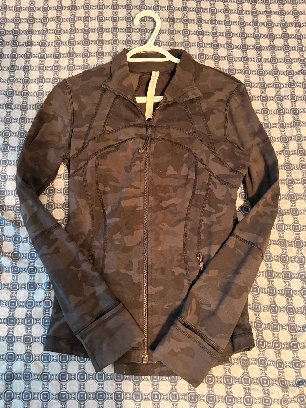 🍋 Lululemon Camo Define Jacket Size 8